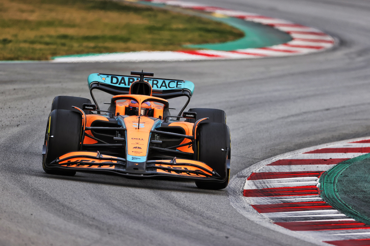 TEST BARCELLONA, Daniel Ricciardo (AUS) McLaren MCL36.
25.02.2022. Formula One Testing, Day Three, Barcelona, Spain. Venerdi'.
- www.xpbimages.com, EMail: requests@xpbimages.com © Copyright: Price / XPB Images