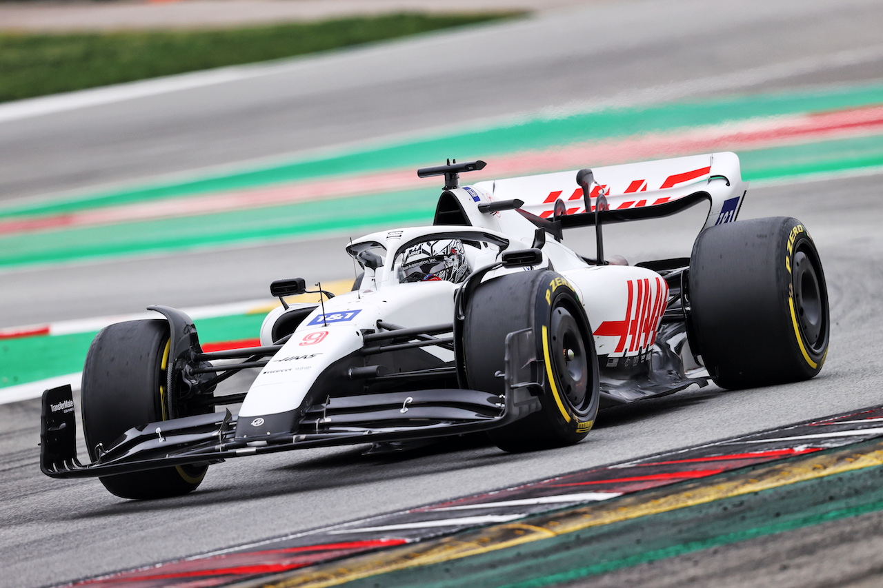 TEST BARCELLONA, Nikita Mazepin (RUS) Haas F1 Team VF-22.
25.02.2022. Formula One Testing, Day Three, Barcelona, Spain. Venerdi'.
- www.xpbimages.com, EMail: requests@xpbimages.com © Copyright: Moy / XPB Images