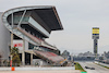 TEST BARCELLONA, Guanyu Zhou (CHN) Alfa Romeo F1 Team C42 davanti a George Russell (GBR) Mercedes AMG F1 W13 e Alexander Albon (THA) Williams Racing FW44.
25.02.2022. Formula One Testing, Day Three, Barcelona, Spain. Venerdi'.
- www.xpbimages.com, EMail: requests@xpbimages.com © Copyright: Moy / XPB Images