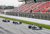 TEST BARCELLONA, Guanyu Zhou (CHN) Alfa Romeo F1 Team C42 davanti a George Russell (GBR) Mercedes AMG F1 W13 e Alexander Albon (THA) Williams Racing FW44.
25.02.2022. Formula One Testing, Day Three, Barcelona, Spain. Venerdi'.
 - www.xpbimages.com, EMail: requests@xpbimages.com © Copyright: Coates / XPB Images