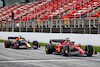 TEST BARCELLONA, Carlos Sainz Jr (ESP) Ferrari F1-75 e Sergio Perez (MEX) Red Bull Racing RB18.
25.02.2022. Formula One Testing, Day Three, Barcelona, Spain. Venerdi'.
- www.xpbimages.com, EMail: requests@xpbimages.com © Copyright: Batchelor / XPB Images