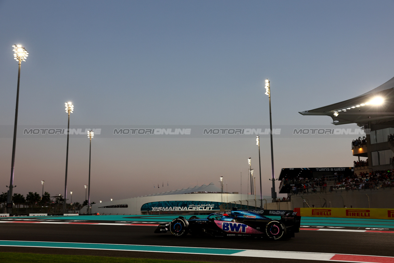 GP ABU DHABI, Esteban Ocon (FRA) Alpine F1 Team A523.

26.11.2023. Formula 1 World Championship, Rd 23, Abu Dhabi Grand Prix, Yas Marina Circuit, Abu Dhabi, Gara Day.

- www.xpbimages.com, EMail: requests@xpbimages.com © Copyright: Charniaux / XPB Images