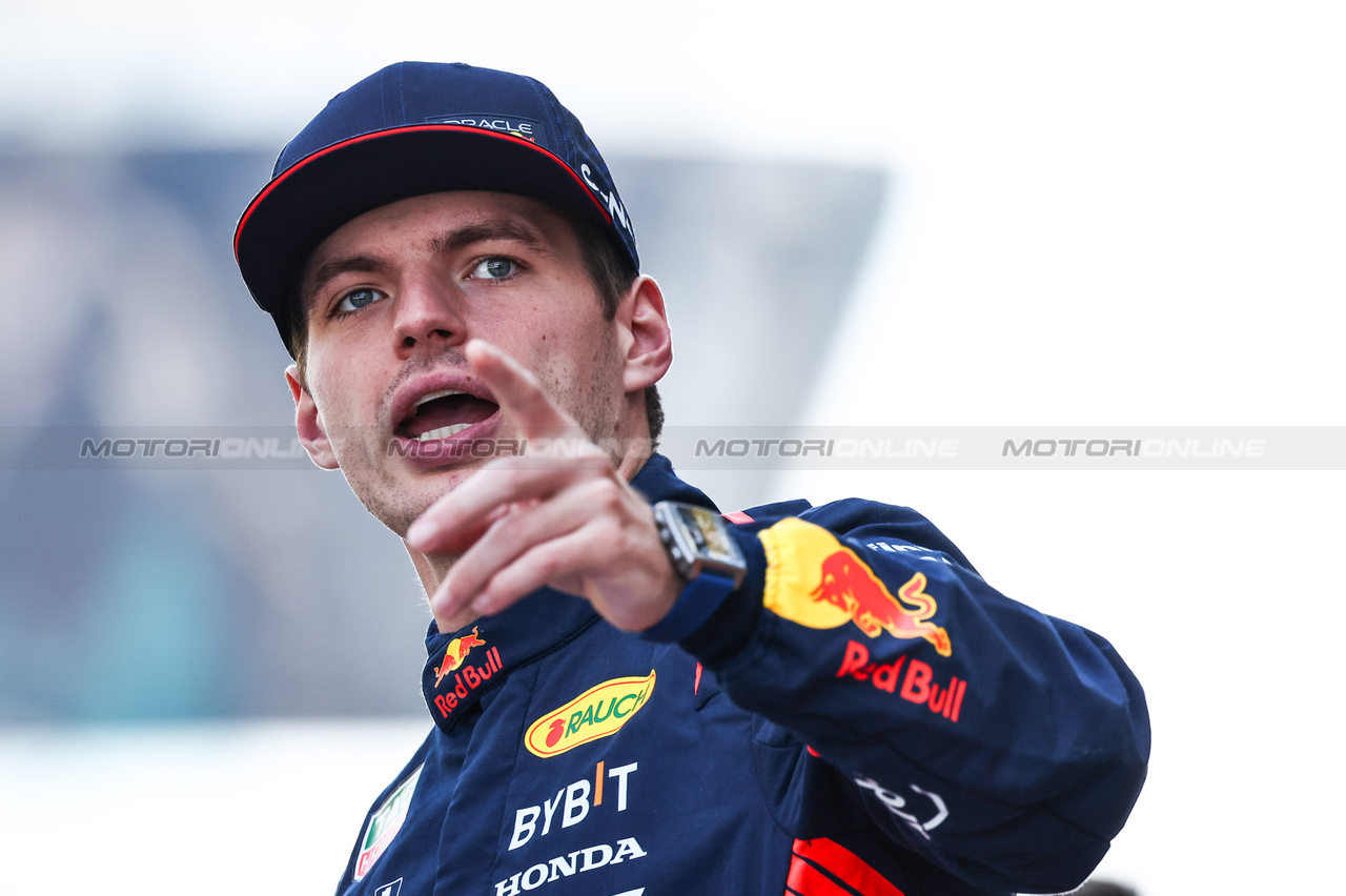 GP ABU DHABI, Max Verstappen (NLD), Red Bull Racing 
26.11.2023. Formula 1 World Championship, Rd 23, Abu Dhabi Grand Prix, Yas Marina Circuit, Abu Dhabi, Gara Day.
- www.xpbimages.com, EMail: requests@xpbimages.com © Copyright: Charniaux / XPB Images