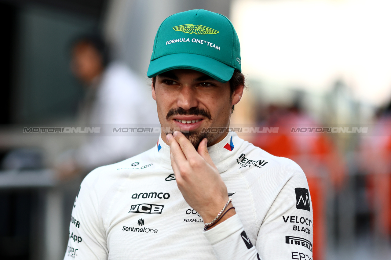 GP ABU DHABI, Lance Stroll (CDN), Aston Martin F1 Team 
26.11.2023. Formula 1 World Championship, Rd 23, Abu Dhabi Grand Prix, Yas Marina Circuit, Abu Dhabi, Gara Day.
- www.xpbimages.com, EMail: requests@xpbimages.com © Copyright: Charniaux / XPB Images