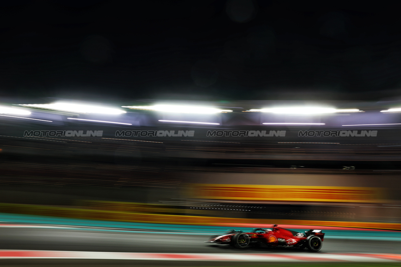 GP ABU DHABI, Charles Leclerc (MON) Ferrari SF-23.

26.11.2023. Formula 1 World Championship, Rd 23, Abu Dhabi Grand Prix, Yas Marina Circuit, Abu Dhabi, Gara Day.

 - www.xpbimages.com, EMail: requests@xpbimages.com © Copyright: Coates / XPB Images