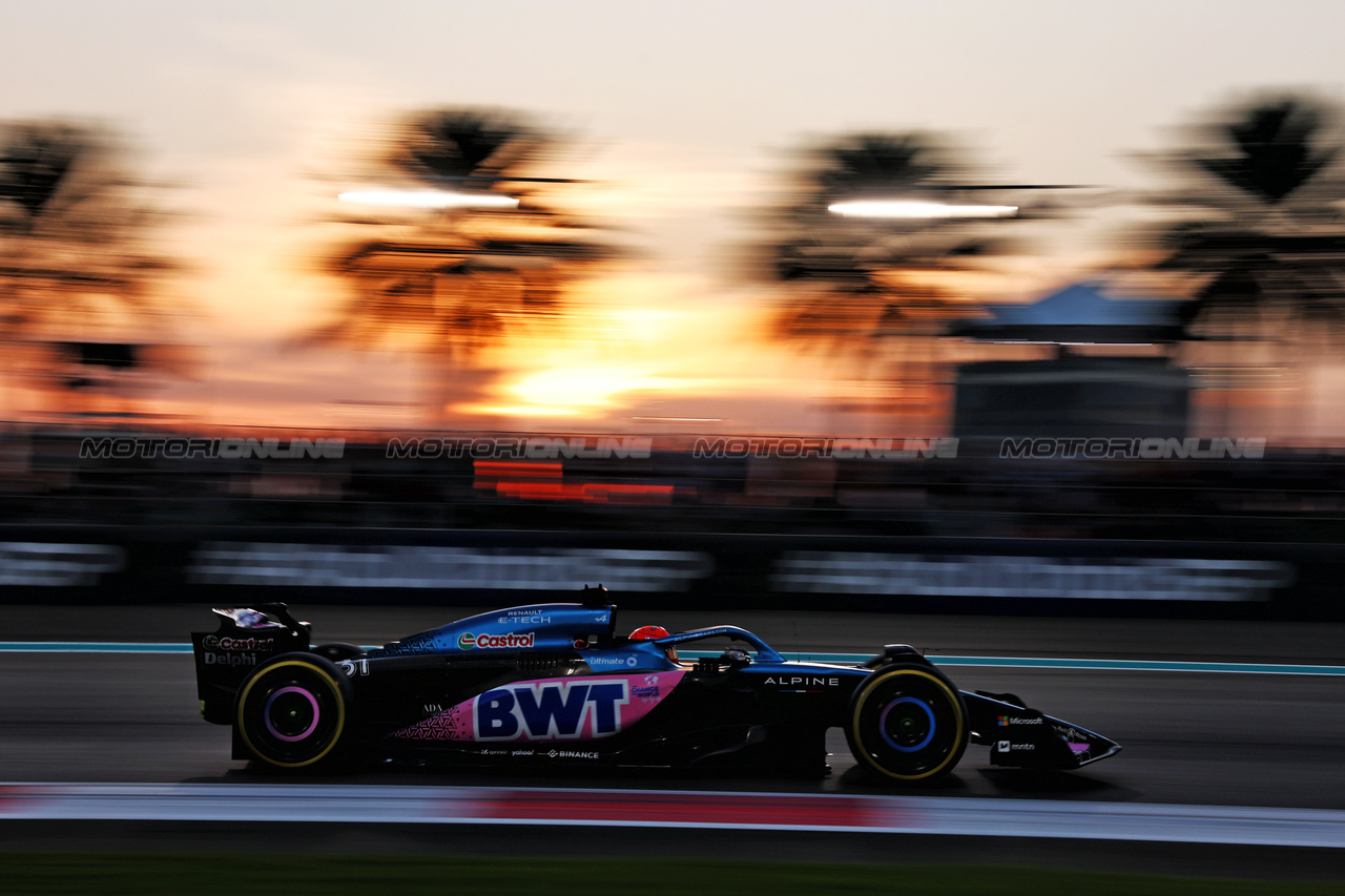 GP ABU DHABI, Esteban Ocon (FRA) Alpine F1 Team A523.

26.11.2023. Formula 1 World Championship, Rd 23, Abu Dhabi Grand Prix, Yas Marina Circuit, Abu Dhabi, Gara Day.

 - www.xpbimages.com, EMail: requests@xpbimages.com © Copyright: Coates / XPB Images