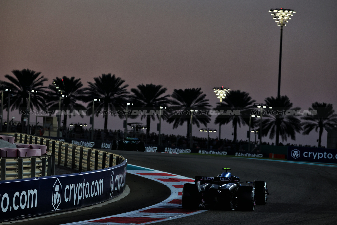 GP ABU DHABI, Pierre Gasly (FRA) Alpine F1 Team A523.

26.11.2023. Formula 1 World Championship, Rd 23, Abu Dhabi Grand Prix, Yas Marina Circuit, Abu Dhabi, Gara Day.

 - www.xpbimages.com, EMail: requests@xpbimages.com © Copyright: Coates / XPB Images