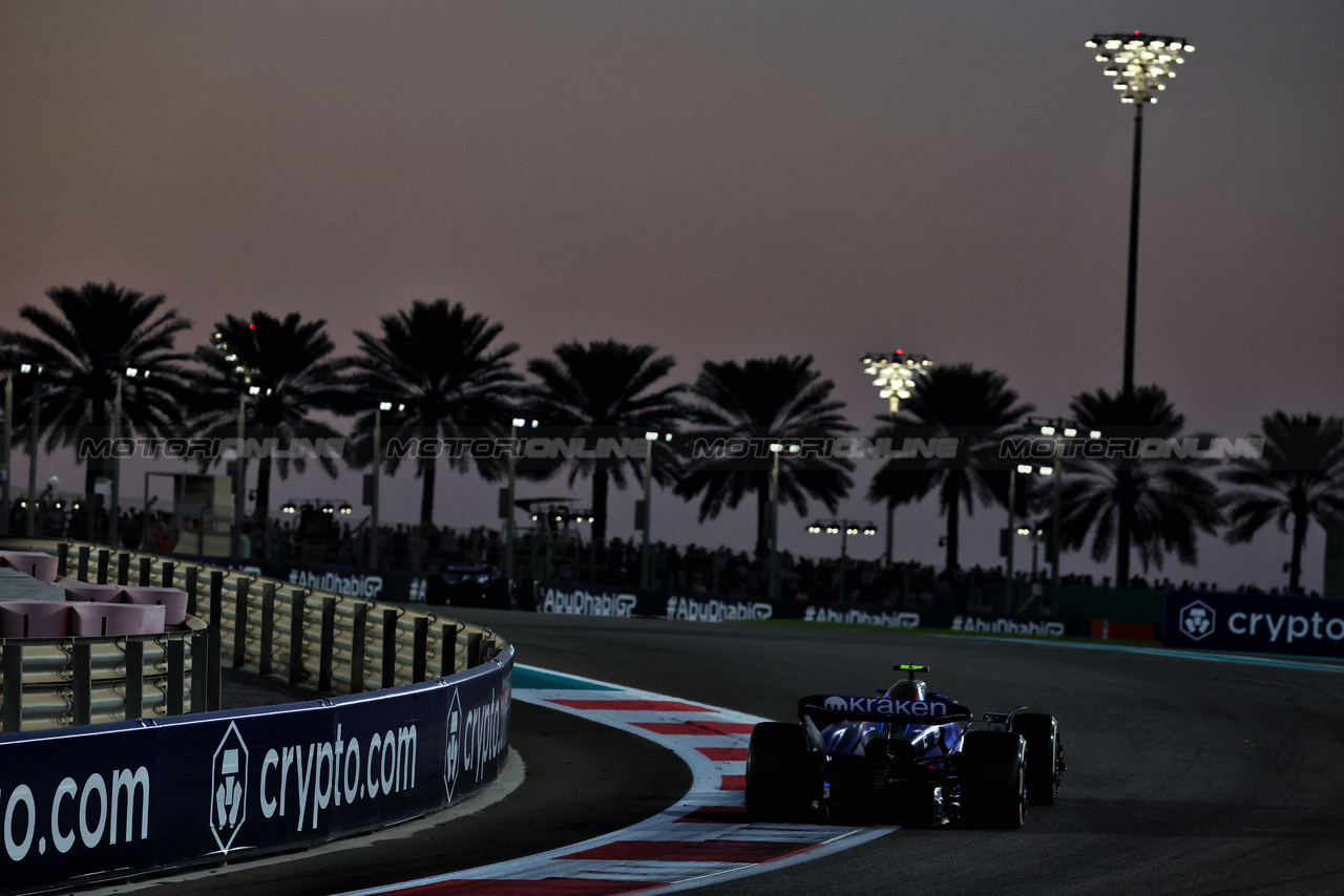 GP ABU DHABI, Logan Sargeant (USA) Williams Racing FW45.

26.11.2023. Formula 1 World Championship, Rd 23, Abu Dhabi Grand Prix, Yas Marina Circuit, Abu Dhabi, Gara Day.

 - www.xpbimages.com, EMail: requests@xpbimages.com © Copyright: Coates / XPB Images