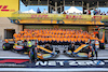 GP ABU DHABI, (L to R): Lando Norris (GBR) McLaren e Oscar Piastri (AUS) McLaren at a team photograph.
26.11.2023. Formula 1 World Championship, Rd 23, Abu Dhabi Grand Prix, Yas Marina Circuit, Abu Dhabi, Gara Day.
- www.xpbimages.com, EMail: requests@xpbimages.com © Copyright: Batchelor / XPB Images