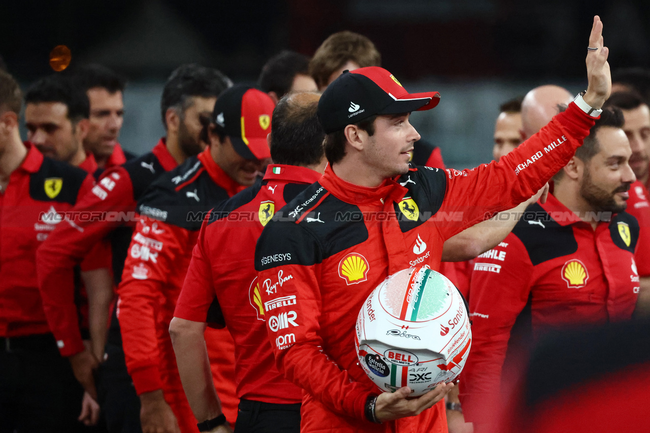 GP ABU DHABI, Charles Leclerc (MON) Ferrari at a team photograph.

23.11.2023. Formula 1 World Championship, Rd 23, Abu Dhabi Grand Prix, Yas Marina Circuit, Abu Dhabi, Preparation Day.

- www.xpbimages.com, EMail: requests@xpbimages.com © Copyright: Batchelor / XPB Images