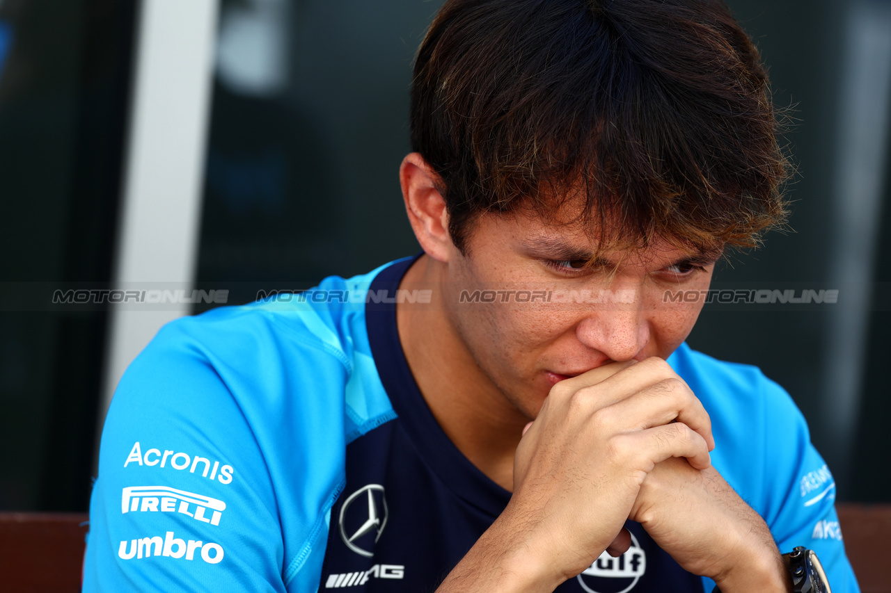 GP ABU DHABI, Alexander Albon (THA) Williams Racing.

23.11.2023. Formula 1 World Championship, Rd 23, Abu Dhabi Grand Prix, Yas Marina Circuit, Abu Dhabi, Preparation Day.

- www.xpbimages.com, EMail: requests@xpbimages.com © Copyright: Batchelor / XPB Images