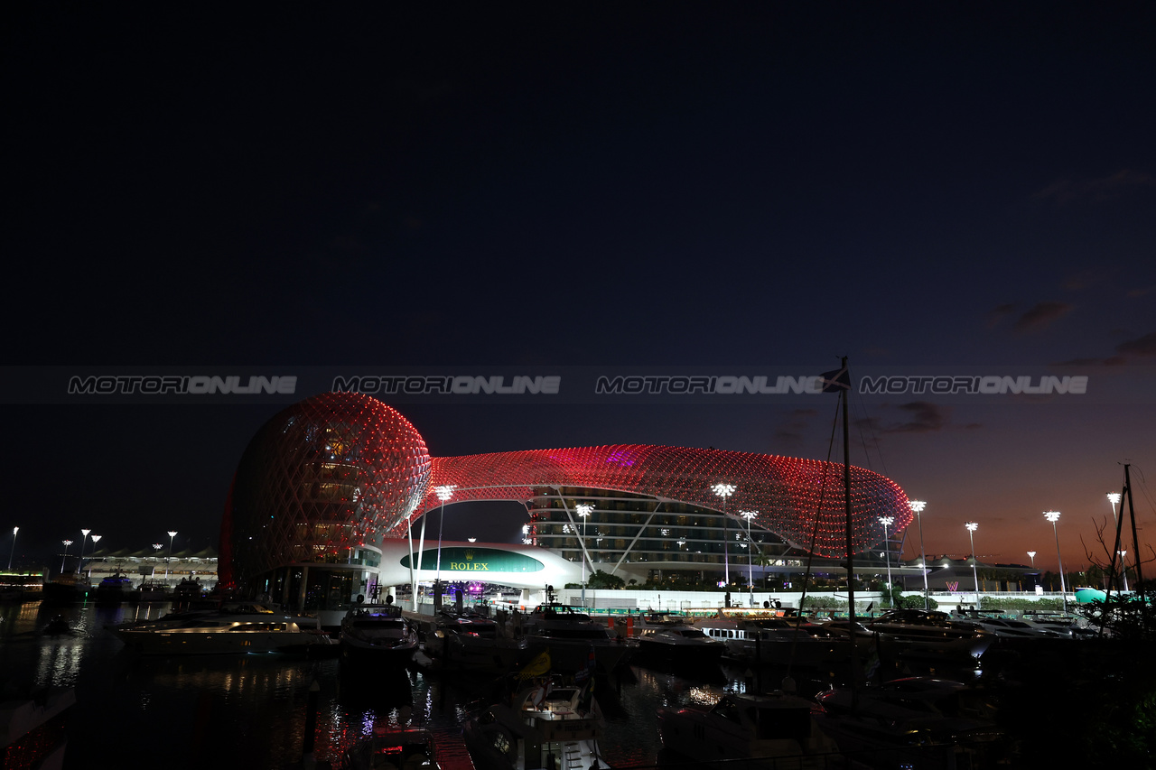 GP ABU DHABI, Circuit Atmosfera.

23.11.2023. Formula 1 World Championship, Rd 23, Abu Dhabi Grand Prix, Yas Marina Circuit, Abu Dhabi, Preparation Day.

- www.xpbimages.com, EMail: requests@xpbimages.com © Copyright: Moy / XPB Images