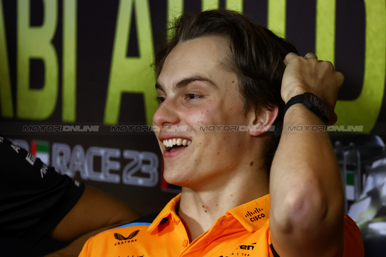 GP ABU DHABI, Oscar Piastri (AUS) McLareni in the FIA Press Conference.

23.11.2023. Formula 1 World Championship, Rd 23, Abu Dhabi Grand Prix, Yas Marina Circuit, Abu Dhabi, Preparation Day.

- www.xpbimages.com, EMail: requests@xpbimages.com © Copyright: Batchelor / XPB Images