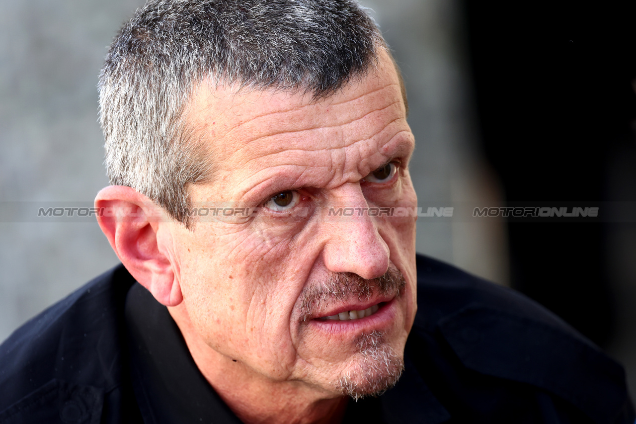 GP ABU DHABI, Guenther Steiner (ITA) Haas F1 Team Prinicipal.

23.11.2023. Formula 1 World Championship, Rd 23, Abu Dhabi Grand Prix, Yas Marina Circuit, Abu Dhabi, Preparation Day.

- www.xpbimages.com, EMail: requests@xpbimages.com © Copyright: Batchelor / XPB Images