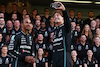 GP ABU DHABI, (L to R): Lewis Hamilton (GBR) Mercedes AMG F1 e George Russell (GBR) Mercedes AMG F1 at a team photograph.
23.11.2023. Formula 1 World Championship, Rd 23, Abu Dhabi Grand Prix, Yas Marina Circuit, Abu Dhabi, Preparation Day.
 - www.xpbimages.com, EMail: requests@xpbimages.com © Copyright: Coates / XPB Images