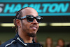 GP ABU DHABI, Lewis Hamilton (GBR) Mercedes AMG F1 at a team photograph.
23.11.2023. Formula 1 World Championship, Rd 23, Abu Dhabi Grand Prix, Yas Marina Circuit, Abu Dhabi, Preparation Day.
 - www.xpbimages.com, EMail: requests@xpbimages.com © Copyright: Coates / XPB Images