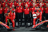GP ABU DHABI, (L to R): Carlos Sainz Jr (ESP) Ferrari e Charles Leclerc (MON) Ferrari at a team photograph.
23.11.2023. Formula 1 World Championship, Rd 23, Abu Dhabi Grand Prix, Yas Marina Circuit, Abu Dhabi, Preparation Day.