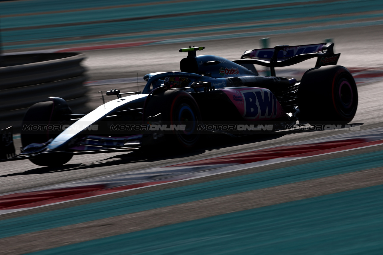 GP ABU DHABI, Pierre Gasly (FRA) Alpine F1 Team A523.

25.11.2023. Formula 1 World Championship, Rd 23, Abu Dhabi Grand Prix, Yas Marina Circuit, Abu Dhabi, Qualifiche Day.

- www.xpbimages.com, EMail: requests@xpbimages.com © Copyright: Moy / XPB Images