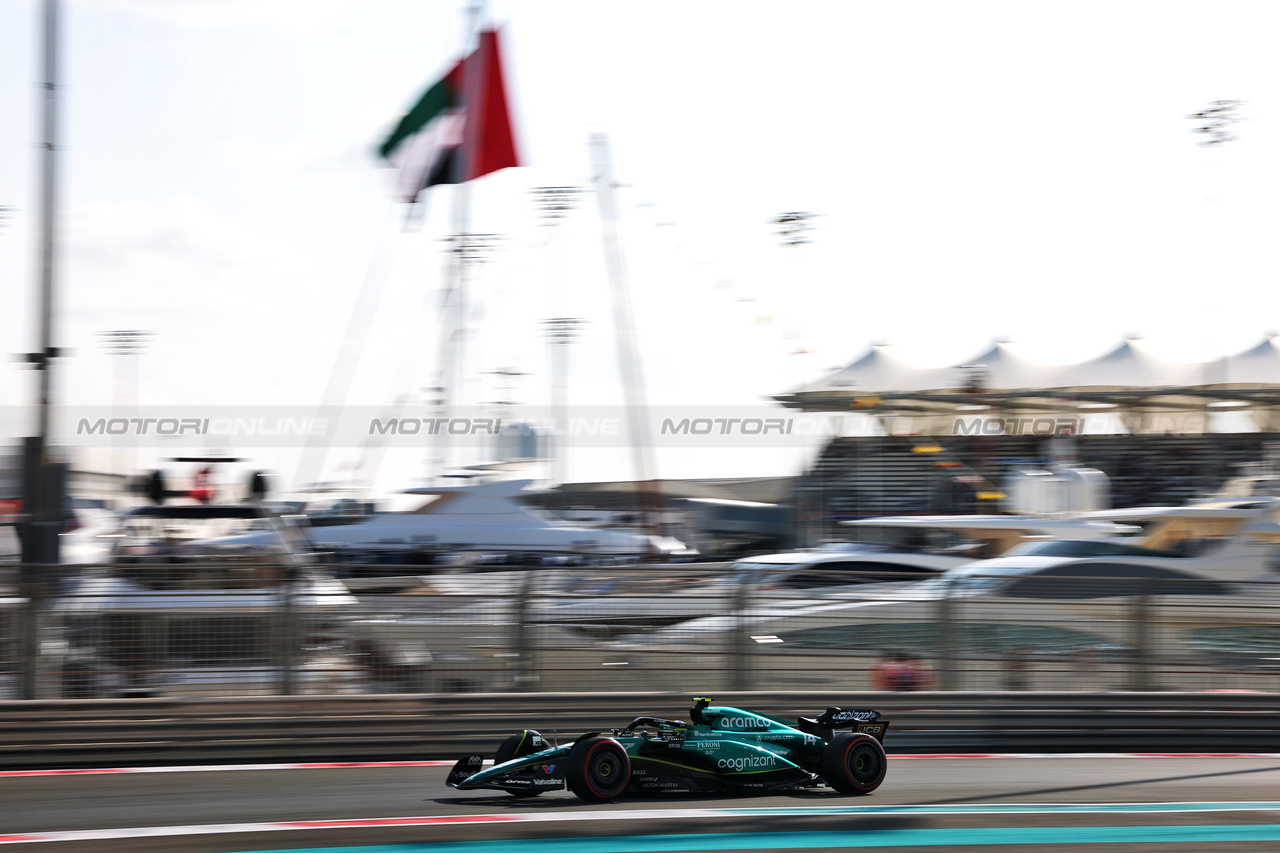 GP ABU DHABI, Fernando Alonso (ESP) Aston Martin F1 Team AMR23.

25.11.2023. Formula 1 World Championship, Rd 23, Abu Dhabi Grand Prix, Yas Marina Circuit, Abu Dhabi, Qualifiche Day.

- www.xpbimages.com, EMail: requests@xpbimages.com © Copyright: Moy / XPB Images