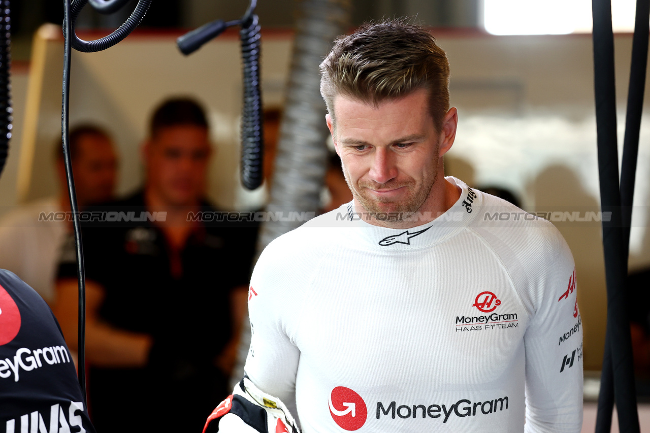 GP ABU DHABI, Nico Hulkenberg (GER) Haas F1 Team.

25.11.2023. Formula 1 World Championship, Rd 23, Abu Dhabi Grand Prix, Yas Marina Circuit, Abu Dhabi, Qualifiche Day.

- www.xpbimages.com, EMail: requests@xpbimages.com © Copyright: Batchelor / XPB Images