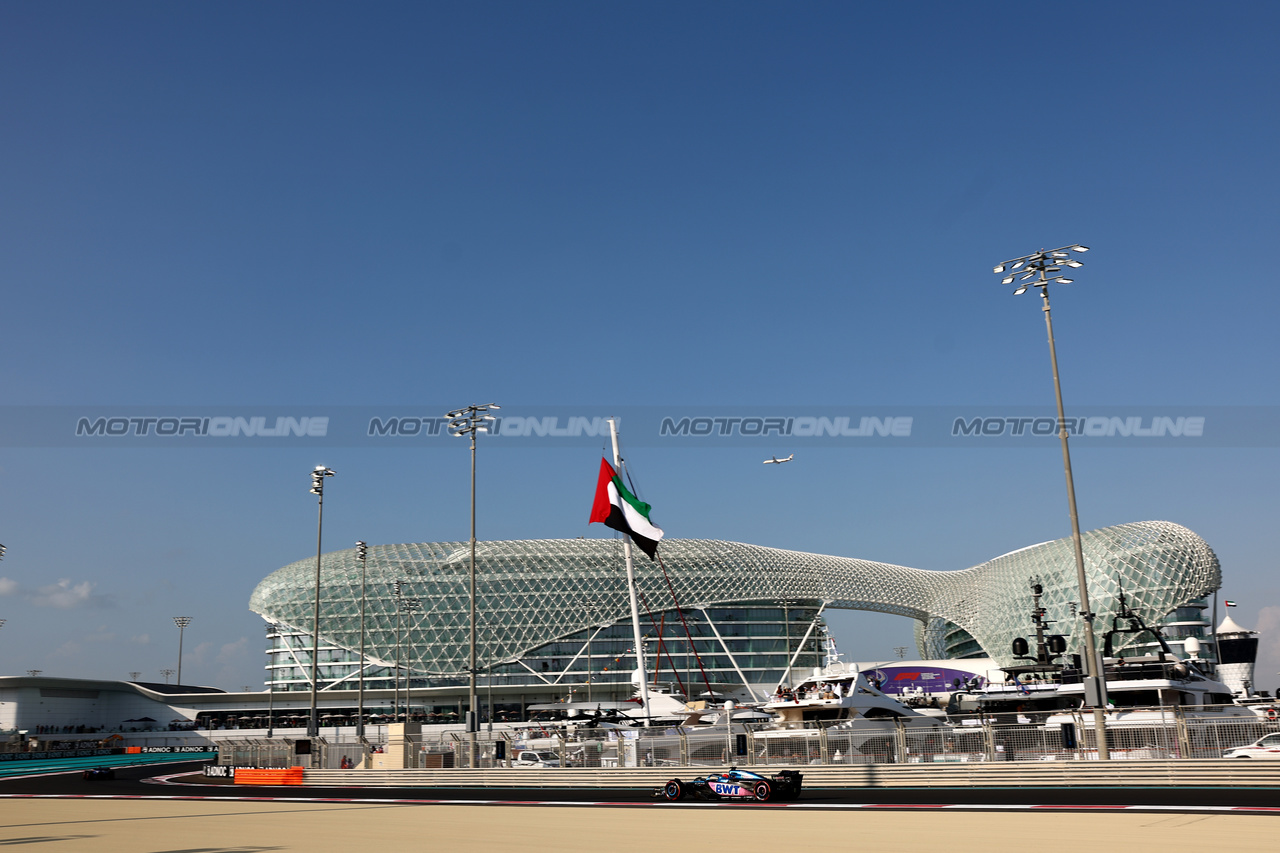 GP ABU DHABI, Esteban Ocon (FRA) Alpine F1 Team A523.

25.11.2023. Formula 1 World Championship, Rd 23, Abu Dhabi Grand Prix, Yas Marina Circuit, Abu Dhabi, Qualifiche Day.

 - www.xpbimages.com, EMail: requests@xpbimages.com © Copyright: Coates / XPB Images