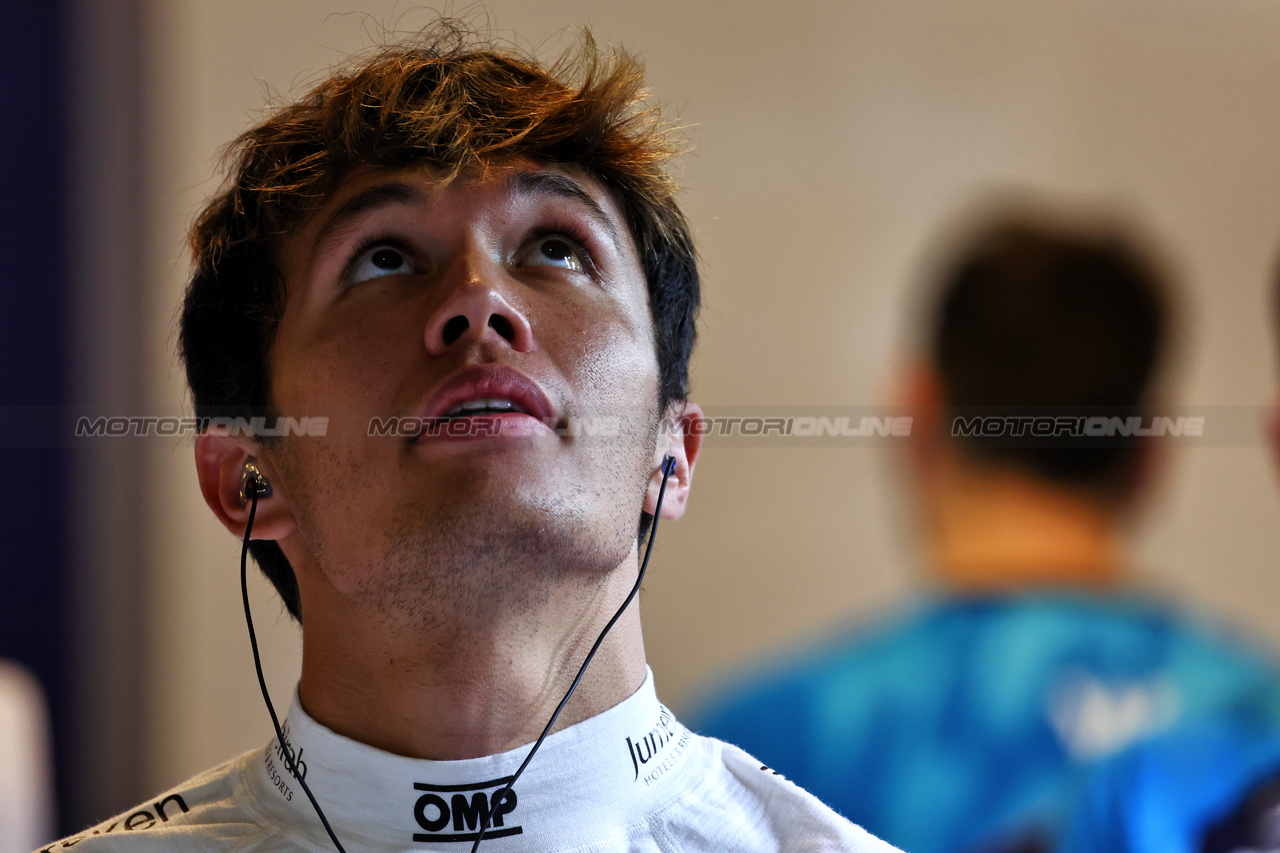 GP ABU DHABI, Alexander Albon (THA) Williams Racing.

25.11.2023. Formula 1 World Championship, Rd 23, Abu Dhabi Grand Prix, Yas Marina Circuit, Abu Dhabi, Qualifiche Day.

 - www.xpbimages.com, EMail: requests@xpbimages.com © Copyright: Coates / XPB Images