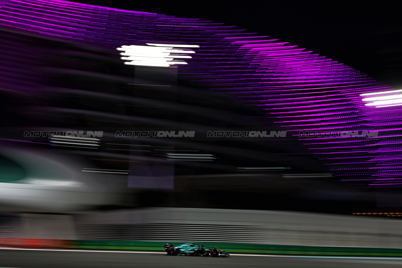 GP ABU DHABI, Fernando Alonso (ESP) Aston Martin F1 Team AMR23.

25.11.2023. Formula 1 World Championship, Rd 23, Abu Dhabi Grand Prix, Yas Marina Circuit, Abu Dhabi, Qualifiche Day.

- www.xpbimages.com, EMail: requests@xpbimages.com © Copyright: Charniaux / XPB Images