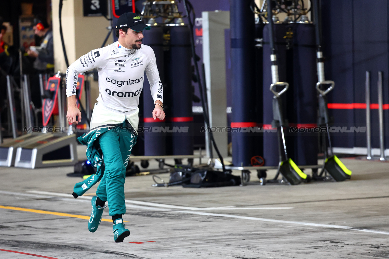 GP ABU DHABI, Lance Stroll (CDN) Aston Martin F1 Team.

25.11.2023. Formula 1 World Championship, Rd 23, Abu Dhabi Grand Prix, Yas Marina Circuit, Abu Dhabi, Qualifiche Day.

- www.xpbimages.com, EMail: requests@xpbimages.com © Copyright: Batchelor / XPB Images