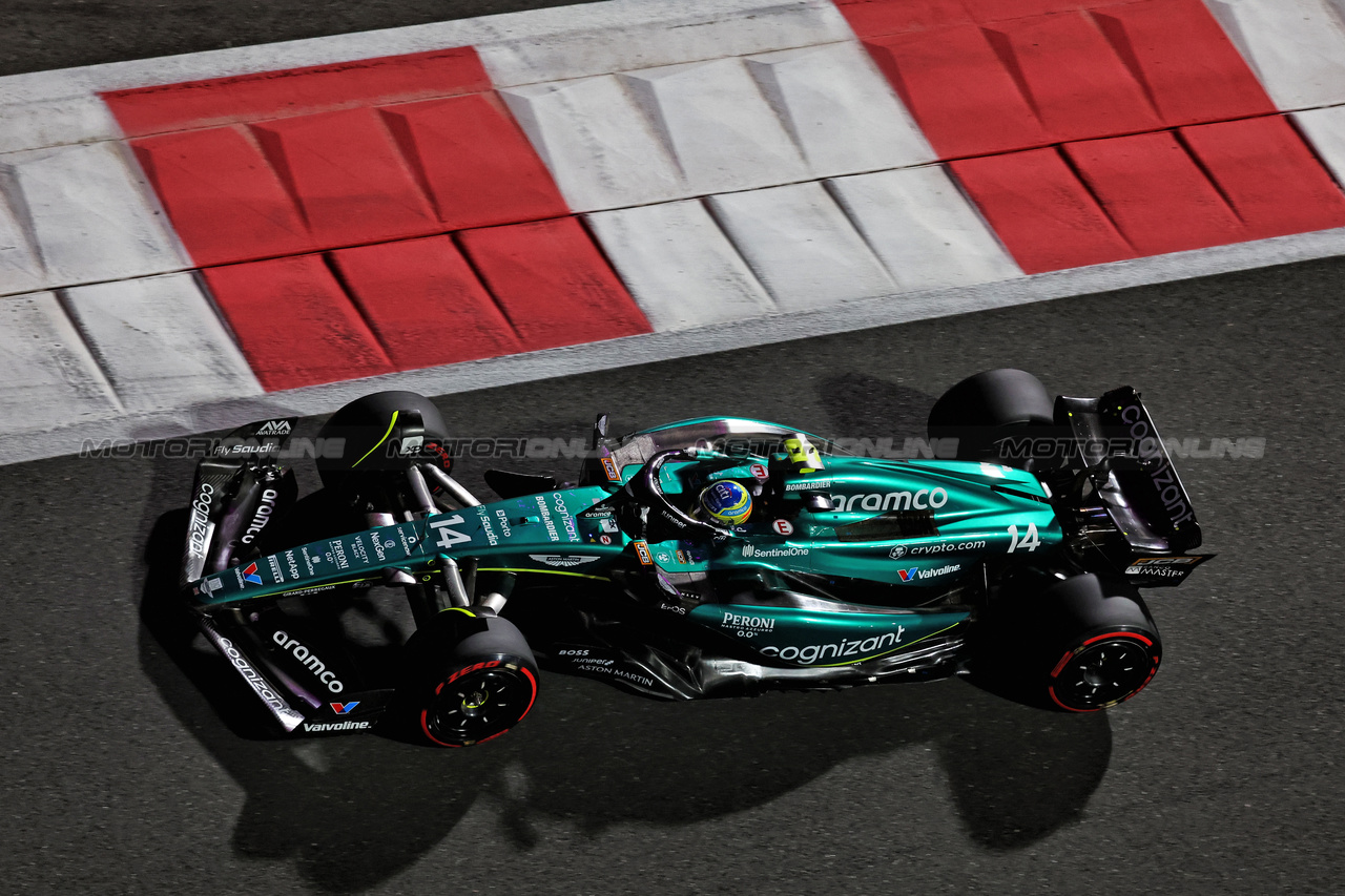 GP ABU DHABI, Fernando Alonso (ESP) Aston Martin F1 Team AMR23.

25.11.2023. Formula 1 World Championship, Rd 23, Abu Dhabi Grand Prix, Yas Marina Circuit, Abu Dhabi, Qualifiche Day.

- www.xpbimages.com, EMail: requests@xpbimages.com © Copyright: Moy / XPB Images
