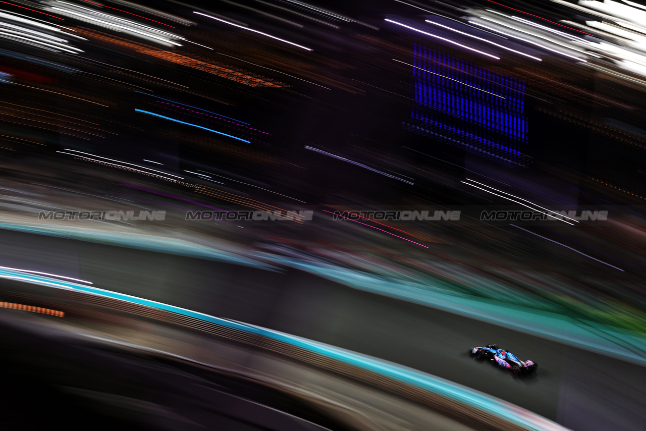 GP ABU DHABI, Esteban Ocon (FRA) Alpine F1 Team A523.

25.11.2023. Formula 1 World Championship, Rd 23, Abu Dhabi Grand Prix, Yas Marina Circuit, Abu Dhabi, Qualifiche Day.

- www.xpbimages.com, EMail: requests@xpbimages.com © Copyright: Moy / XPB Images