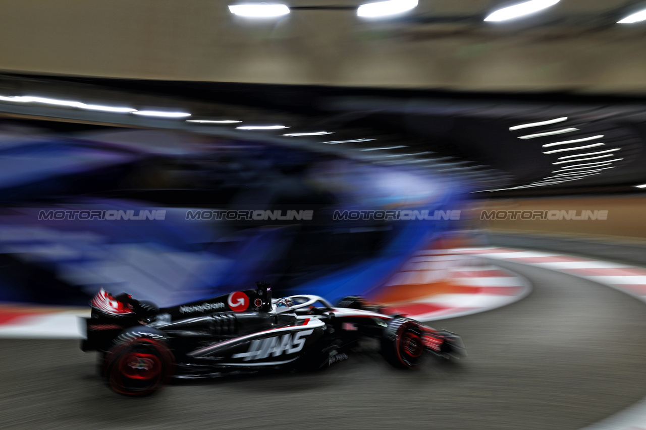 GP ABU DHABI, Kevin Magnussen (DEN) Haas VF-23.

25.11.2023. Formula 1 World Championship, Rd 23, Abu Dhabi Grand Prix, Yas Marina Circuit, Abu Dhabi, Qualifiche Day.

 - www.xpbimages.com, EMail: requests@xpbimages.com © Copyright: Coates / XPB Images