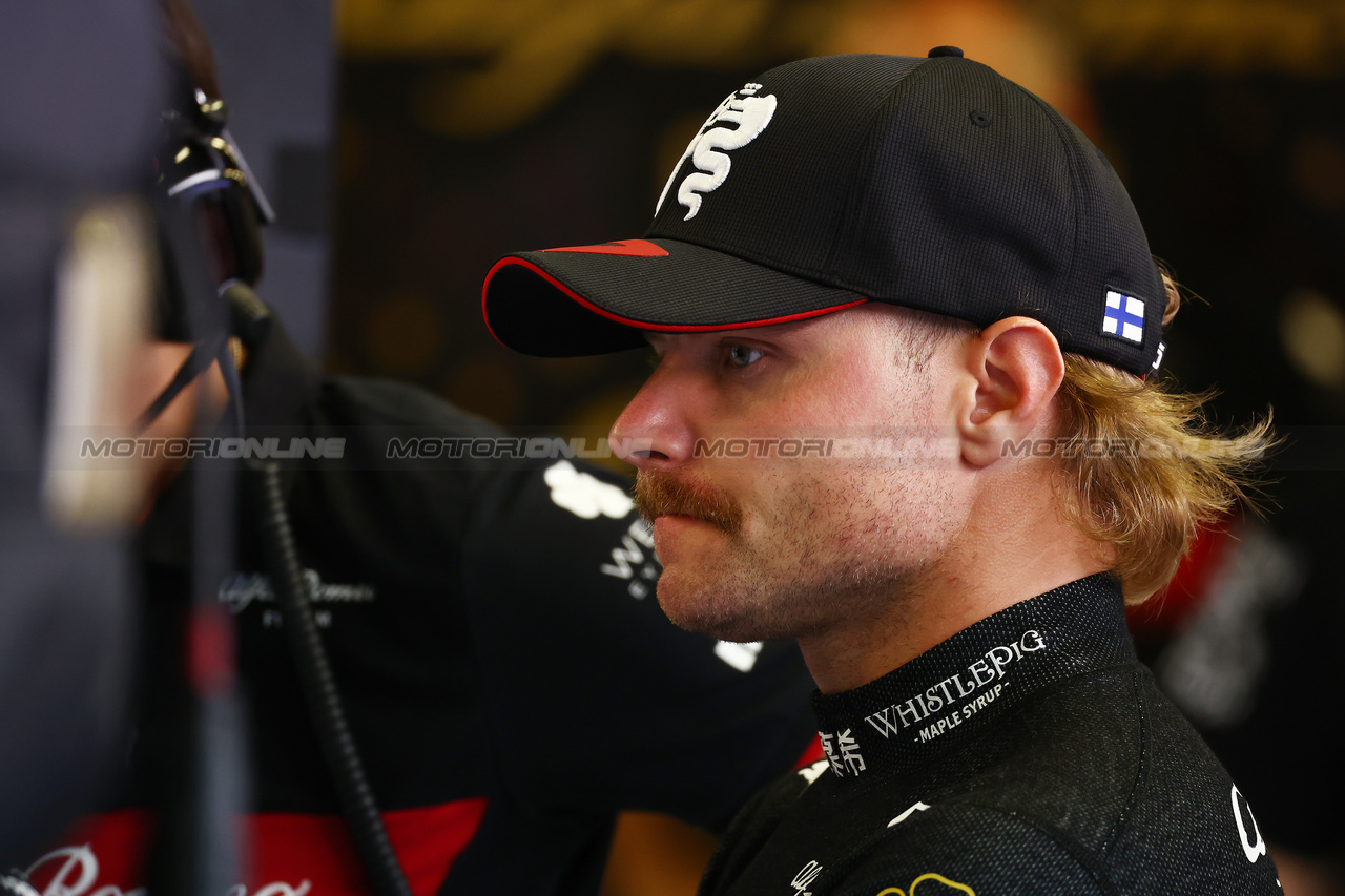 GP ABU DHABI, Valtteri Bottas (FIN) Alfa Romeo F1 Team.

25.11.2023. Formula 1 World Championship, Rd 23, Abu Dhabi Grand Prix, Yas Marina Circuit, Abu Dhabi, Qualifiche Day.

 - www.xpbimages.com, EMail: requests@xpbimages.com © Copyright: Coates / XPB Images