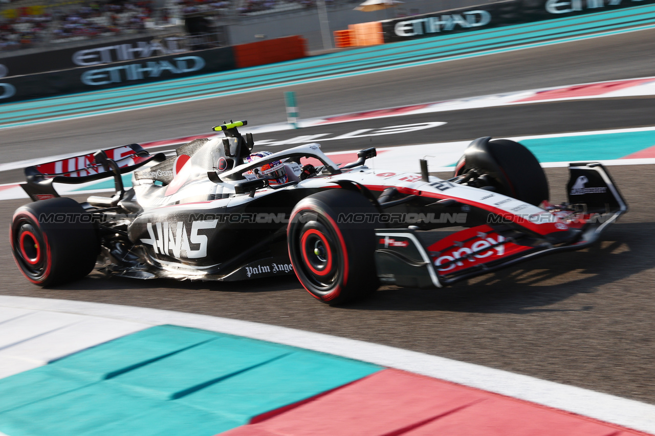 GP ABU DHABI, Nico Hulkenberg (GER) Haas VF-23.

25.11.2023. Formula 1 World Championship, Rd 23, Abu Dhabi Grand Prix, Yas Marina Circuit, Abu Dhabi, Qualifiche Day.
