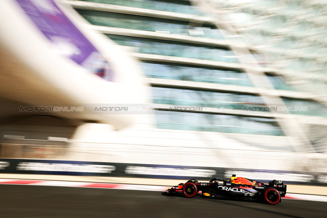 GP ABU DHABI, Max Verstappen (NLD) Red Bull Racing RB19.

25.11.2023. Formula 1 World Championship, Rd 23, Abu Dhabi Grand Prix, Yas Marina Circuit, Abu Dhabi, Qualifiche Day.

 - www.xpbimages.com, EMail: requests@xpbimages.com © Copyright: Coates / XPB Images