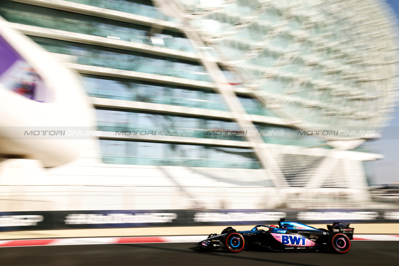 GP ABU DHABI, Esteban Ocon (FRA) Alpine F1 Team A523.

25.11.2023. Formula 1 World Championship, Rd 23, Abu Dhabi Grand Prix, Yas Marina Circuit, Abu Dhabi, Qualifiche Day.

 - www.xpbimages.com, EMail: requests@xpbimages.com © Copyright: Coates / XPB Images