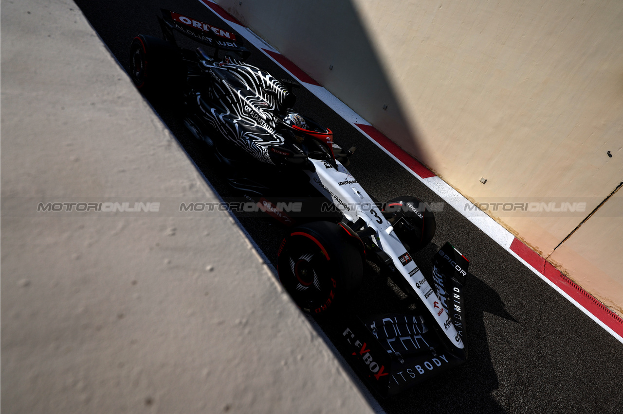 GP ABU DHABI, Daniel Ricciardo (AUS), Scuderia Alpha Tauri 
25.11.2023. Formula 1 World Championship, Rd 23, Abu Dhabi Grand Prix, Yas Marina Circuit, Abu Dhabi, Qualifiche Day.
- www.xpbimages.com, EMail: requests@xpbimages.com © Copyright: Charniaux / XPB Images
