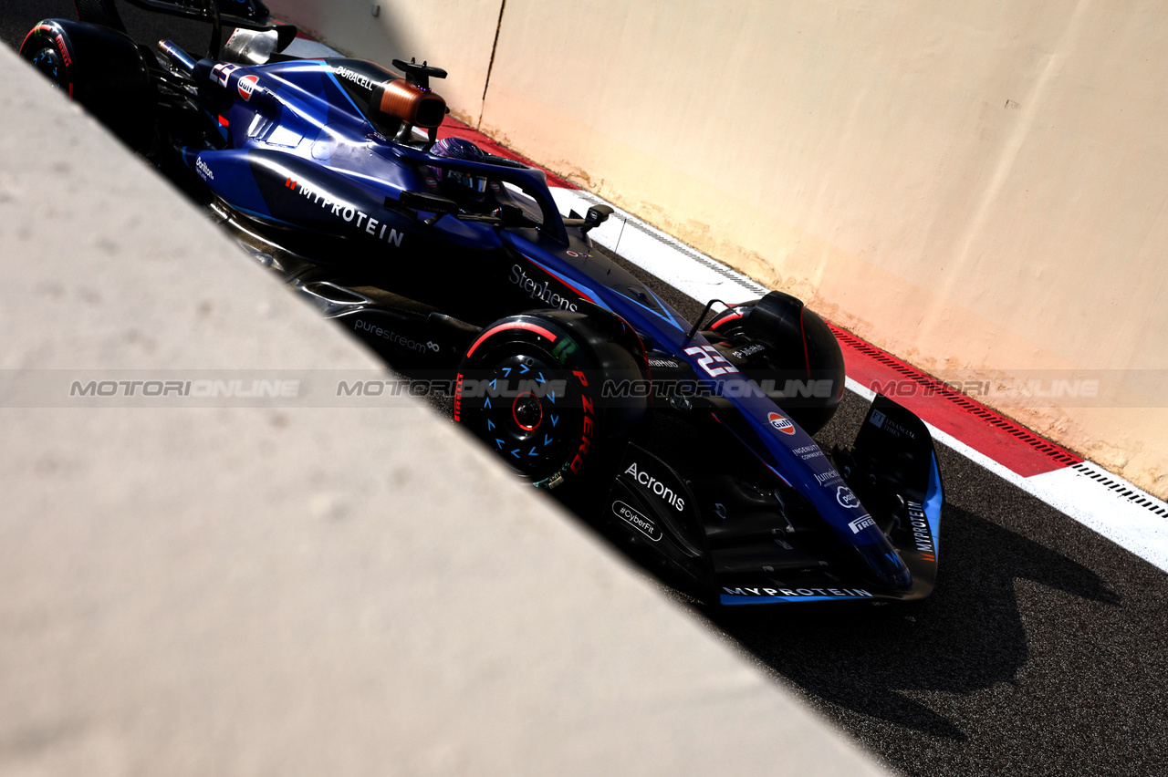GP ABU DHABI, Alex Albon (THA), Williams F1 Team 
25.11.2023. Formula 1 World Championship, Rd 23, Abu Dhabi Grand Prix, Yas Marina Circuit, Abu Dhabi, Qualifiche Day.
- www.xpbimages.com, EMail: requests@xpbimages.com © Copyright: Charniaux / XPB Images