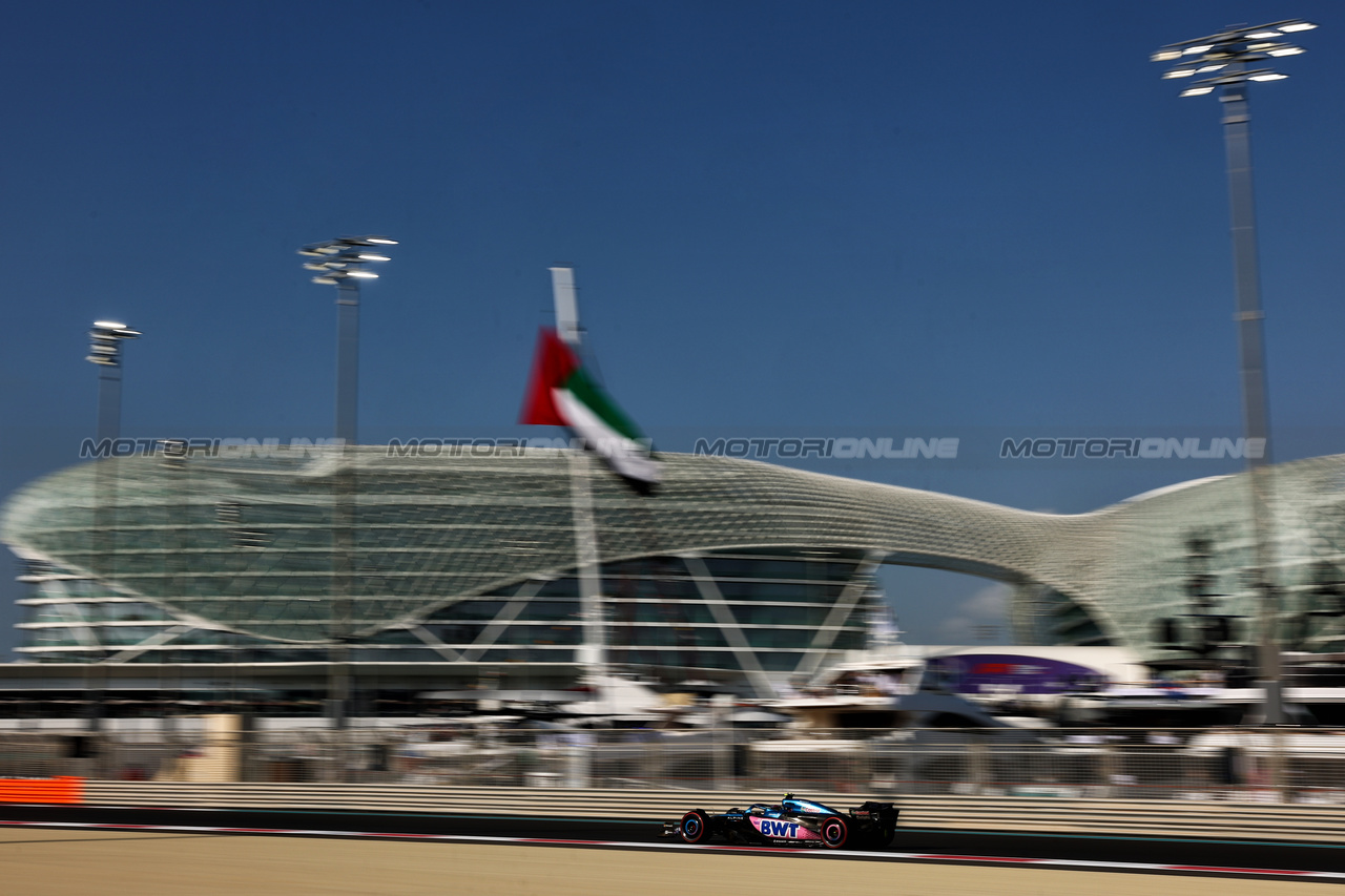 GP ABU DHABI, Pierre Gasly (FRA) Alpine F1 Team A523.

25.11.2023. Formula 1 World Championship, Rd 23, Abu Dhabi Grand Prix, Yas Marina Circuit, Abu Dhabi, Qualifiche Day.

- www.xpbimages.com, EMail: requests@xpbimages.com © Copyright: Moy / XPB Images