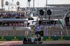 GP ABU DHABI, Lewis Hamilton (GBR) Mercedes AMG F1 W14.
25.11.2023. Formula 1 World Championship, Rd 23, Abu Dhabi Grand Prix, Yas Marina Circuit, Abu Dhabi, Qualifiche Day.
- www.xpbimages.com, EMail: requests@xpbimages.com © Copyright: Moy / XPB Images
