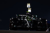 GP ABU DHABI, Lewis Hamilton (GBR) Mercedes AMG F1 W14.
25.11.2023. Formula 1 World Championship, Rd 23, Abu Dhabi Grand Prix, Yas Marina Circuit, Abu Dhabi, Qualifiche Day.
 - www.xpbimages.com, EMail: requests@xpbimages.com © Copyright: Coates / XPB Images