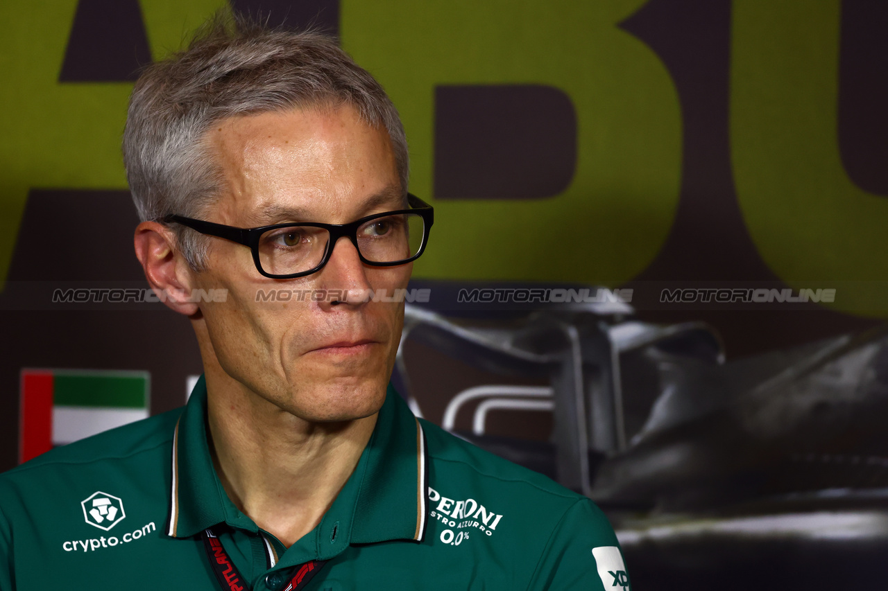 GP ABU DHABI, Mike Krack (LUX) Aston Martin F1 Team, Team Principal in the FIA Press Conference.

24.11.2023. Formula 1 World Championship, Rd 23, Abu Dhabi Grand Prix, Yas Marina Circuit, Abu Dhabi, Practice Day.

- www.xpbimages.com, EMail: requests@xpbimages.com © Copyright: Batchelor / XPB Images