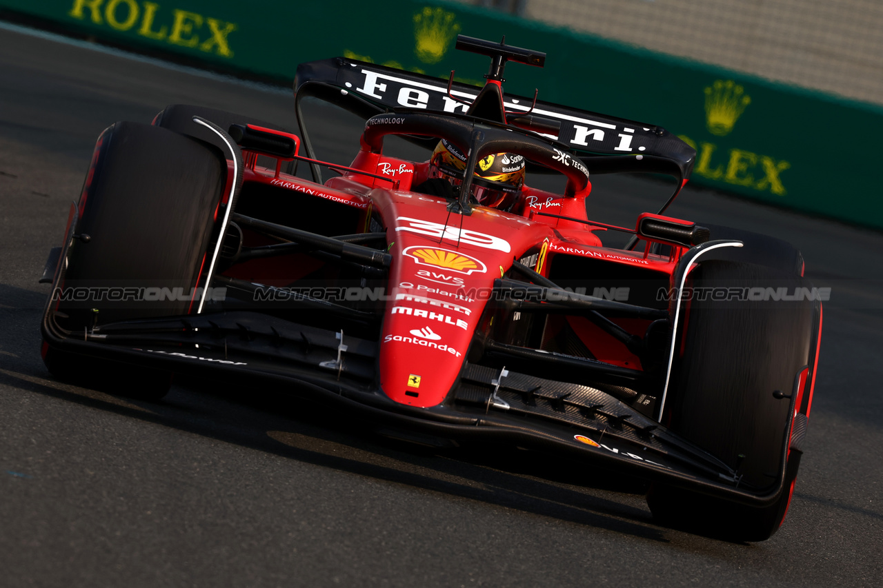 GP ABU DHABI, Robert Shwartzman (RUS) / (ISR) Ferrari SF-23 Reserve Driver.

24.11.2023. Formula 1 World Championship, Rd 23, Abu Dhabi Grand Prix, Yas Marina Circuit, Abu Dhabi, Practice Day.

 - www.xpbimages.com, EMail: requests@xpbimages.com © Copyright: Coates / XPB Images
