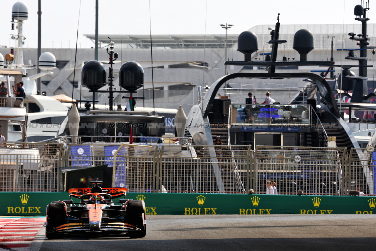 GP ABU DHABI, Oscar Piastri (AUS) McLaren MCL60.

24.11.2023. Formula 1 World Championship, Rd 23, Abu Dhabi Grand Prix, Yas Marina Circuit, Abu Dhabi, Practice Day.

 - www.xpbimages.com, EMail: requests@xpbimages.com © Copyright: Coates / XPB Images