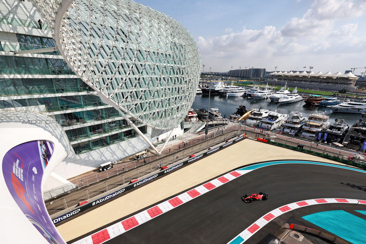 GP ABU DHABI, Robert Shwartzman (RUS) / (ISR) Ferrari SF-23 Reserve Driver.

24.11.2023. Formula 1 World Championship, Rd 23, Abu Dhabi Grand Prix, Yas Marina Circuit, Abu Dhabi, Practice Day.

- www.xpbimages.com, EMail: requests@xpbimages.com © Copyright: Moy / XPB Images