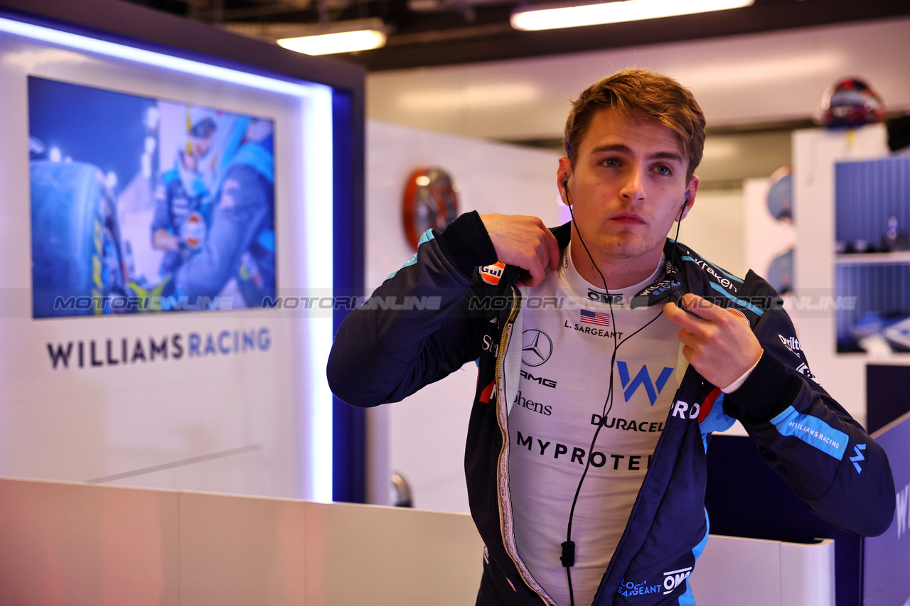 GP ABU DHABI, Logan Sargeant (USA) Williams Racing.

24.11.2023. Formula 1 World Championship, Rd 23, Abu Dhabi Grand Prix, Yas Marina Circuit, Abu Dhabi, Practice Day.

- www.xpbimages.com, EMail: requests@xpbimages.com © Copyright: Batchelor / XPB Images