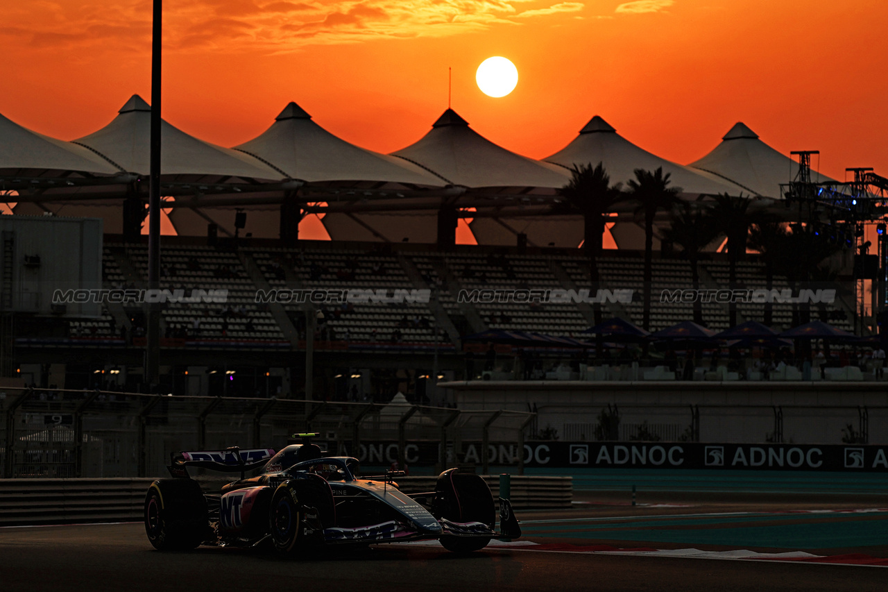 GP ABU DHABI, Pierre Gasly (FRA) Alpine F1 Team A523.



24.11.2023. Formula 1 World Championship, Rd 23, Abu Dhabi Grand Prix, Yas Marina Circuit, Abu Dhabi, Practice Day.

- www.xpbimages.com, EMail: requests@xpbimages.com © Copyright: Moy / XPB Images