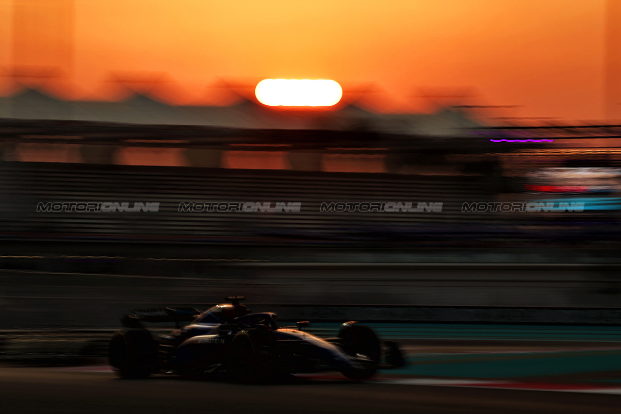 GP ABU DHABI, Alexander Albon (THA) Williams Racing FW45.

24.11.2023. Formula 1 World Championship, Rd 23, Abu Dhabi Grand Prix, Yas Marina Circuit, Abu Dhabi, Practice Day.

- www.xpbimages.com, EMail: requests@xpbimages.com © Copyright: Moy / XPB Images