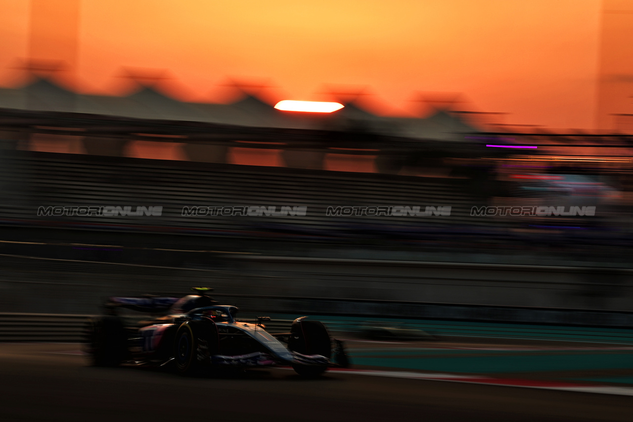 GP ABU DHABI, Pierre Gasly (FRA) Alpine F1 Team A523.

24.11.2023. Formula 1 World Championship, Rd 23, Abu Dhabi Grand Prix, Yas Marina Circuit, Abu Dhabi, Practice Day.

- www.xpbimages.com, EMail: requests@xpbimages.com © Copyright: Moy / XPB Images