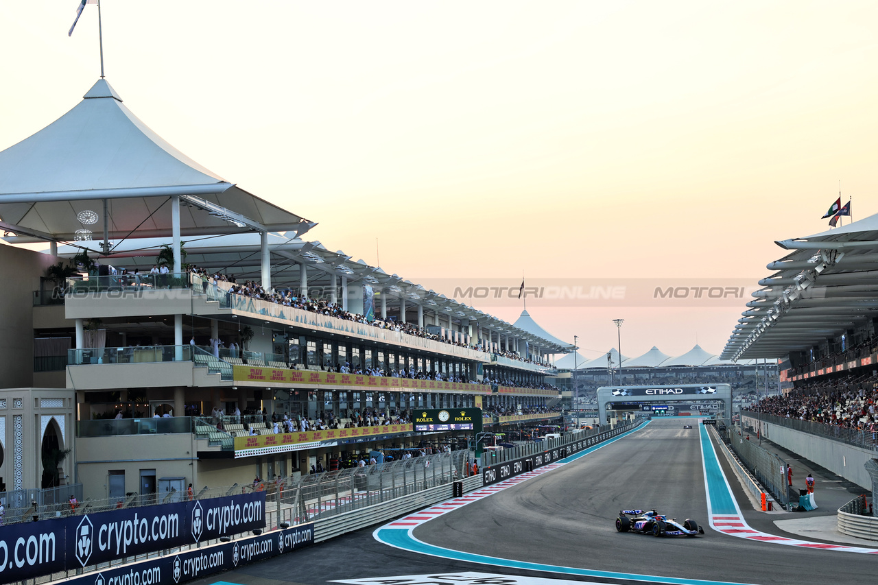 GP ABU DHABI, Esteban Ocon (FRA) Alpine F1 Team A523.

24.11.2023. Formula 1 World Championship, Rd 23, Abu Dhabi Grand Prix, Yas Marina Circuit, Abu Dhabi, Practice Day.

- www.xpbimages.com, EMail: requests@xpbimages.com © Copyright: Batchelor / XPB Images