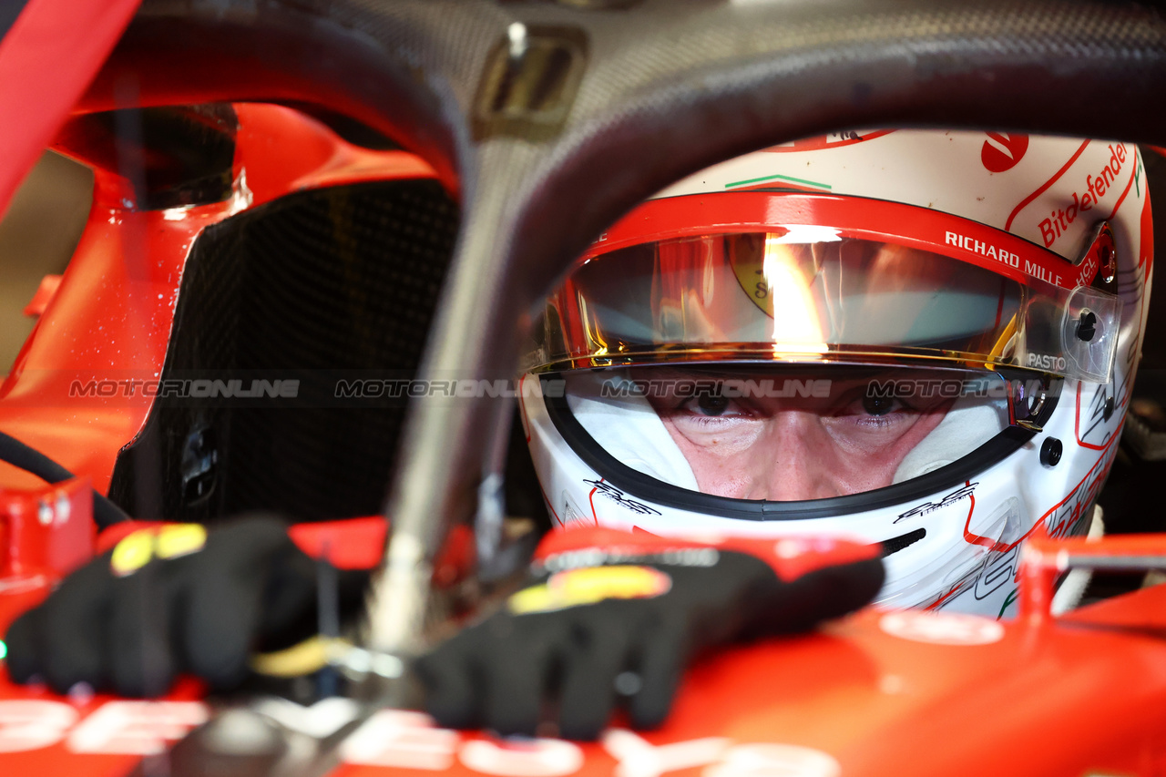 GP ABU DHABI, Charles Leclerc (MON) Ferrari SF-23.

24.11.2023. Formula 1 World Championship, Rd 23, Abu Dhabi Grand Prix, Yas Marina Circuit, Abu Dhabi, Practice Day.

- www.xpbimages.com, EMail: requests@xpbimages.com © Copyright: Batchelor / XPB Images